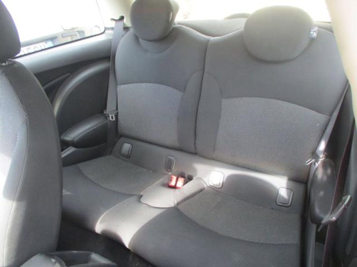 MINI Mini 1.6 16V One (72kW) (10)