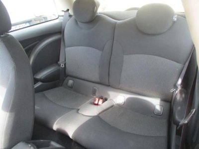 MINI Mini 1.6 16V One (72kW) (10)