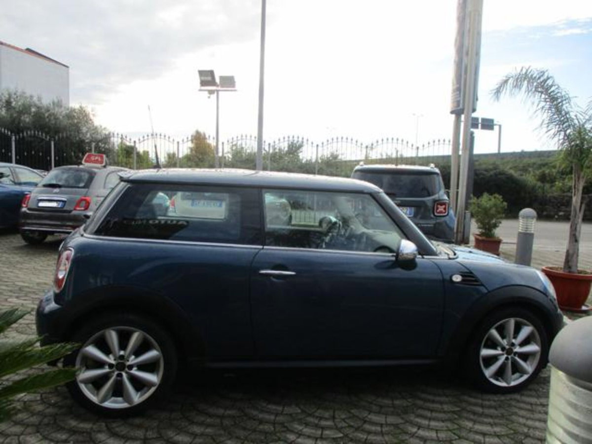 MINI Mini 1.6 16V One (72kW) (5)