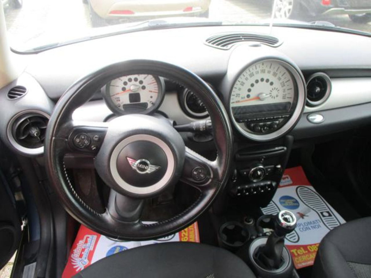 MINI Mini 1.6 16V One (72kW) (9)