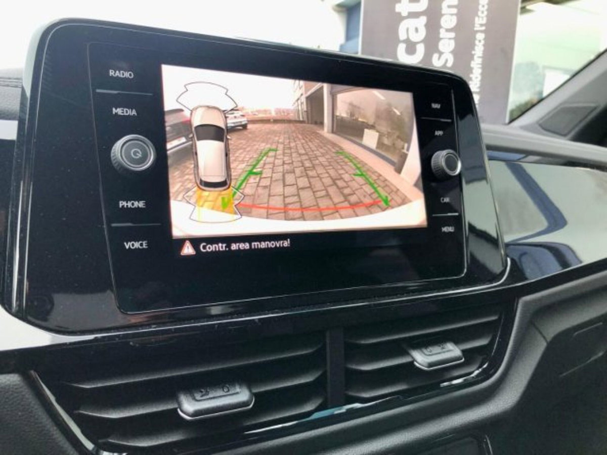 Volkswagen T-Roc 2.0 tdi R-Line 4motion 150cv dsg (9)