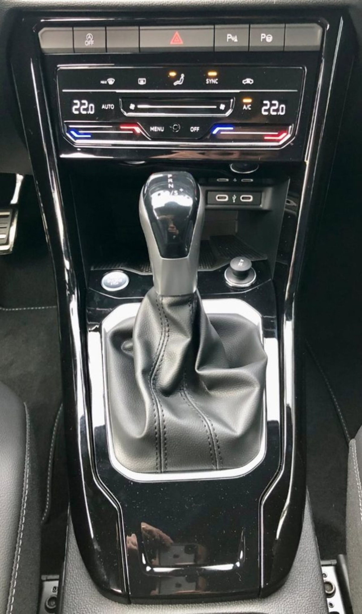 Volkswagen T-Roc 2.0 tdi R-Line 4motion 150cv dsg (15)