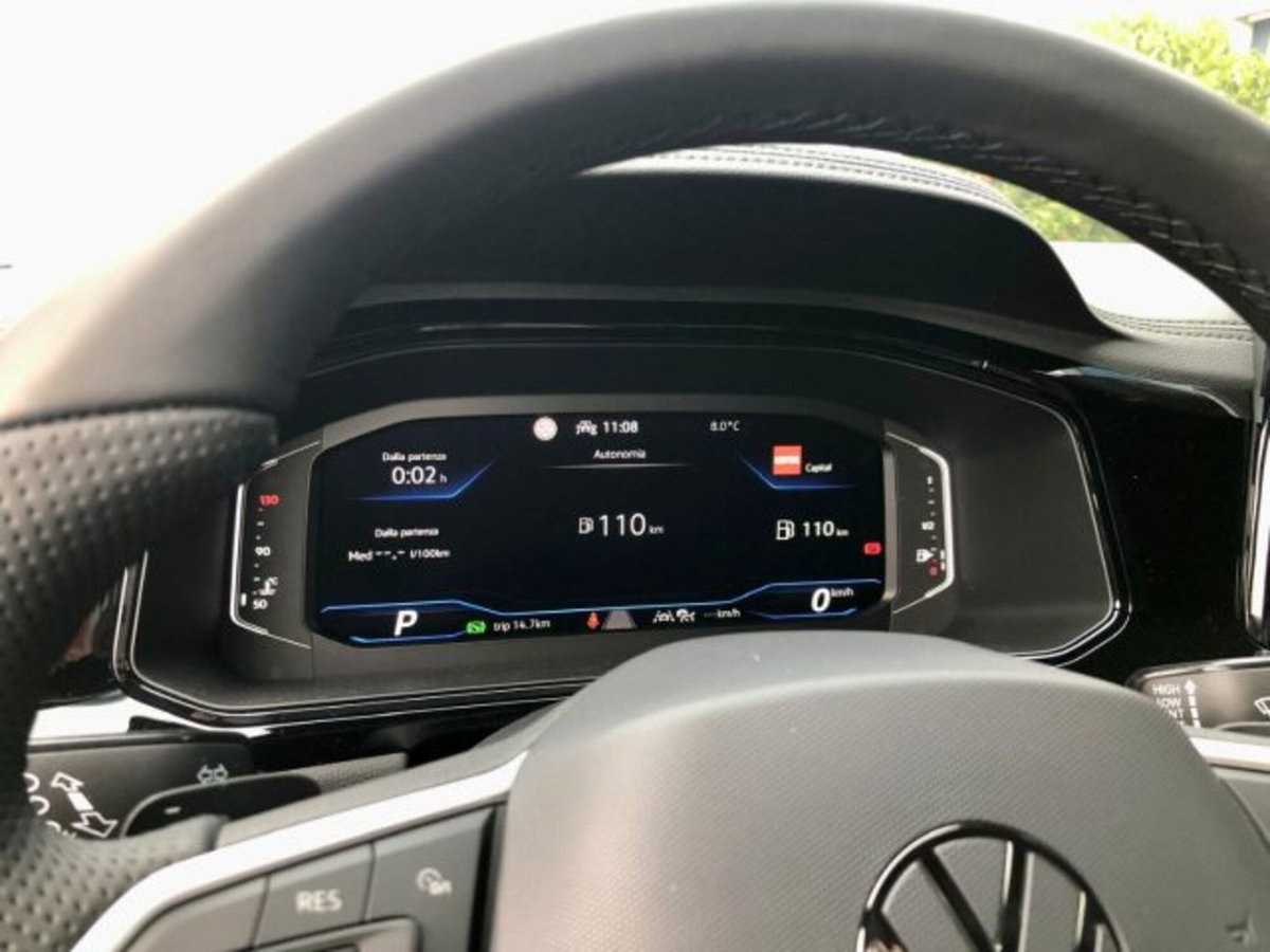 Volkswagen T-Roc 2.0 tdi R-Line 4motion 150cv dsg (12)