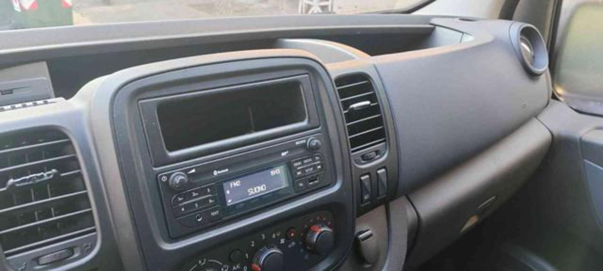 Opel Vivaro Furgone 27 1.6 BiTurbo 140CV PC-TN-DC Furgone (6)