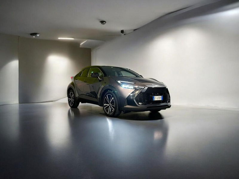 Toyota Toyota C-HR 1.8 hv Lounge fwd e-cvt