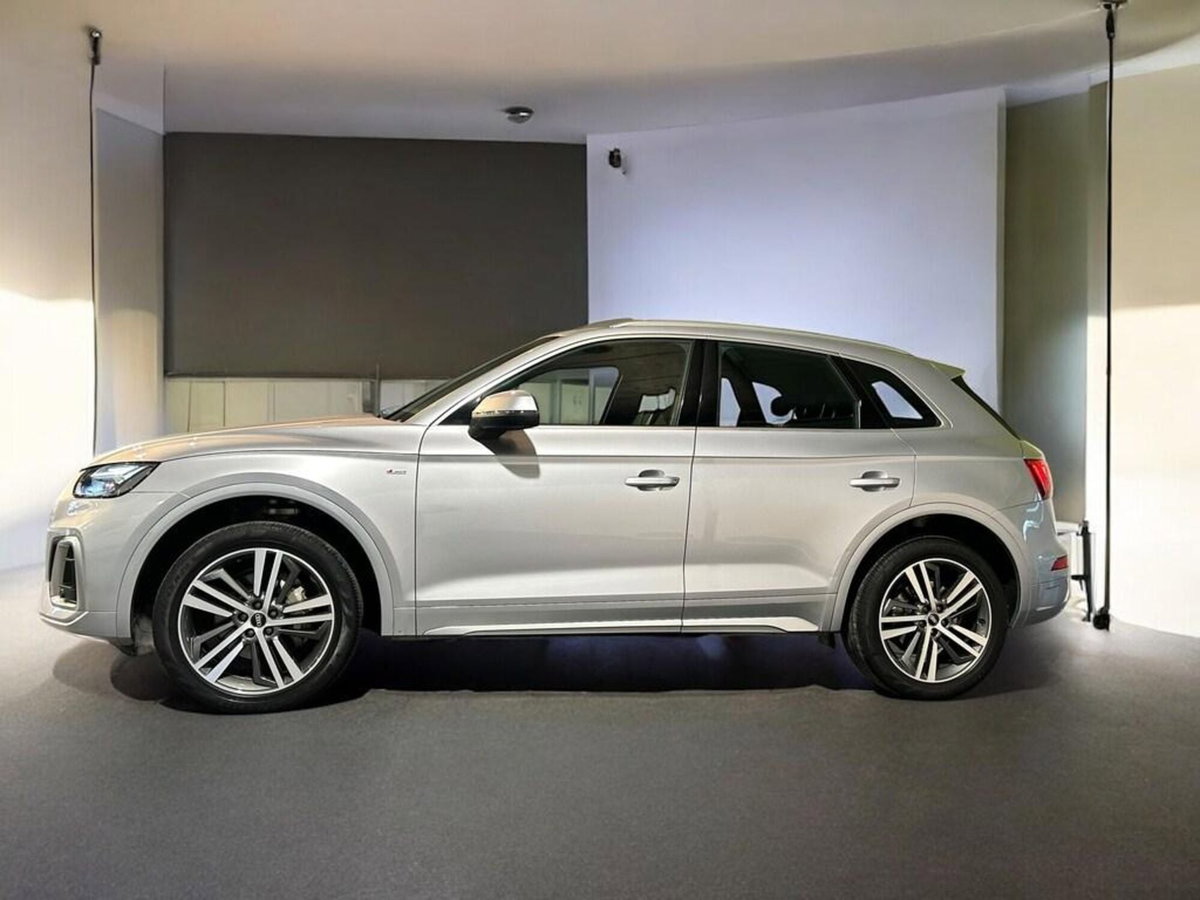 Audi Q5 40 2.0 tdi mhev 12V S line quattro s-tronic (3)