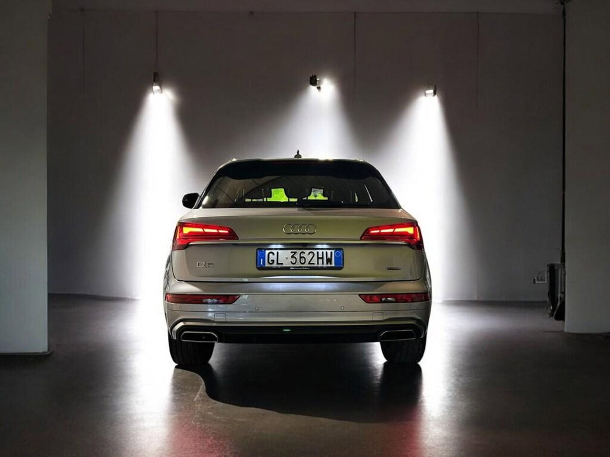 Audi Q5 40 2.0 tdi mhev 12V S line quattro s-tronic (4)