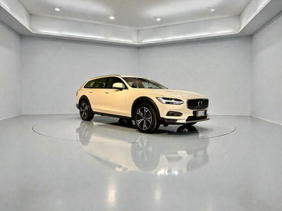 Volvo V90 2.0 b4 Core auto usata