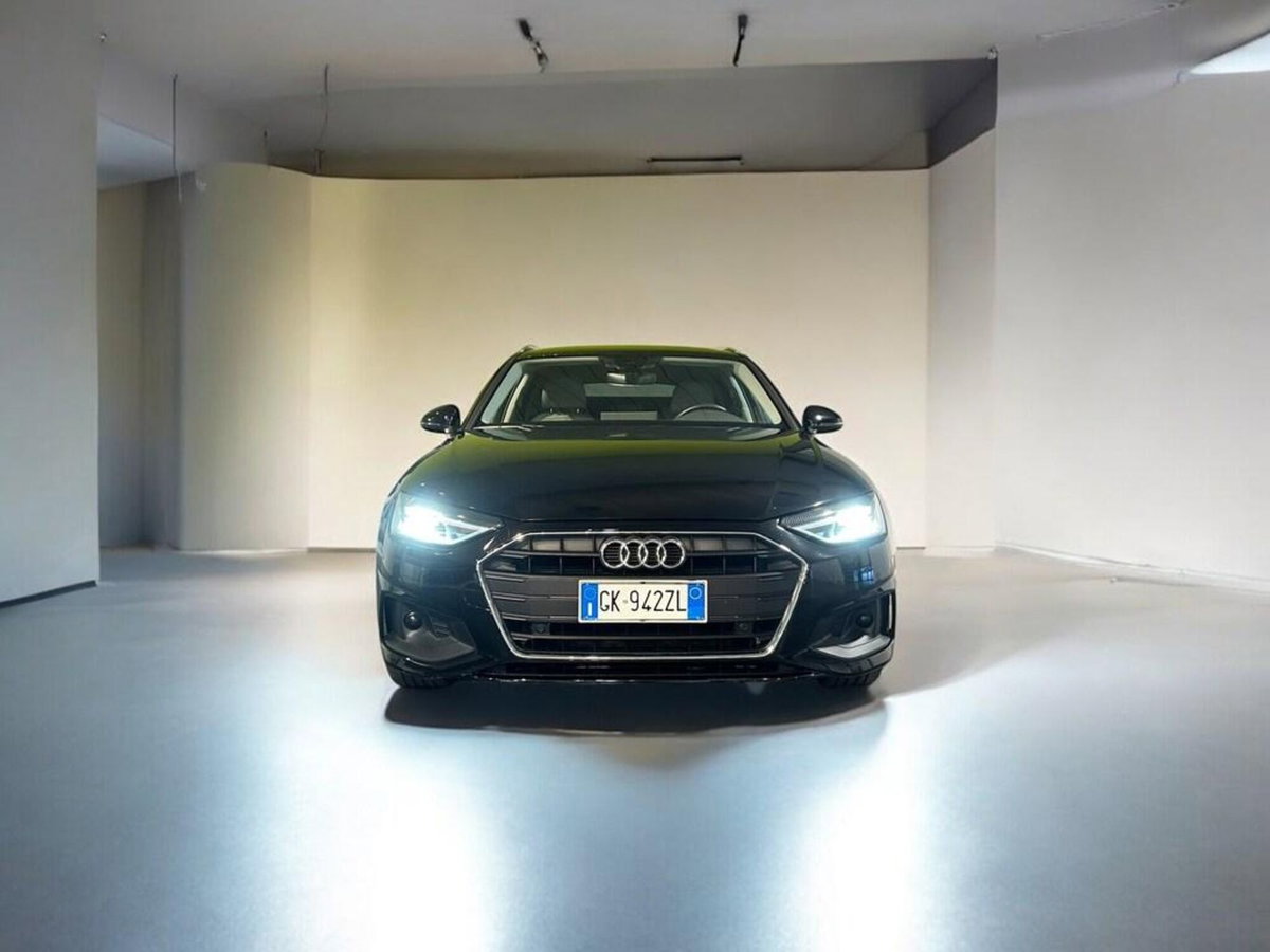Audi A4 Avant 35 2.0 tdi mhev Business Advanced 163cv s-tronic (2)