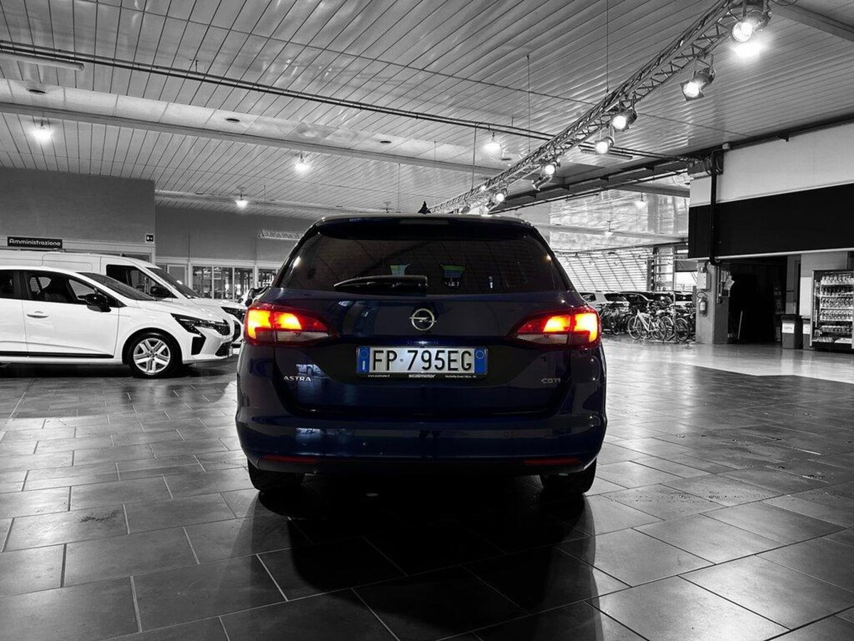 Opel Astra Station Wagon 1.6 CDTi 136CV Start&Stop Sports Innovation (4)