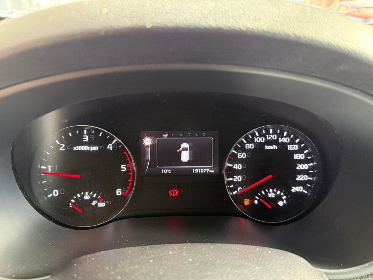 Kia Sportage 1.7 CRDI 2WD Cool (8)