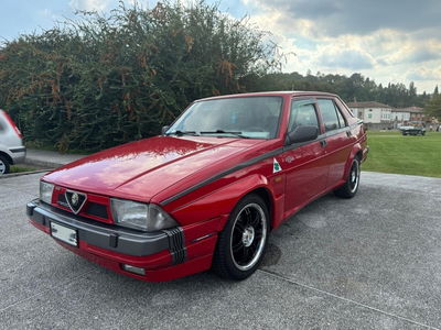 Alfa Romeo 75 1.8i turbo America usata