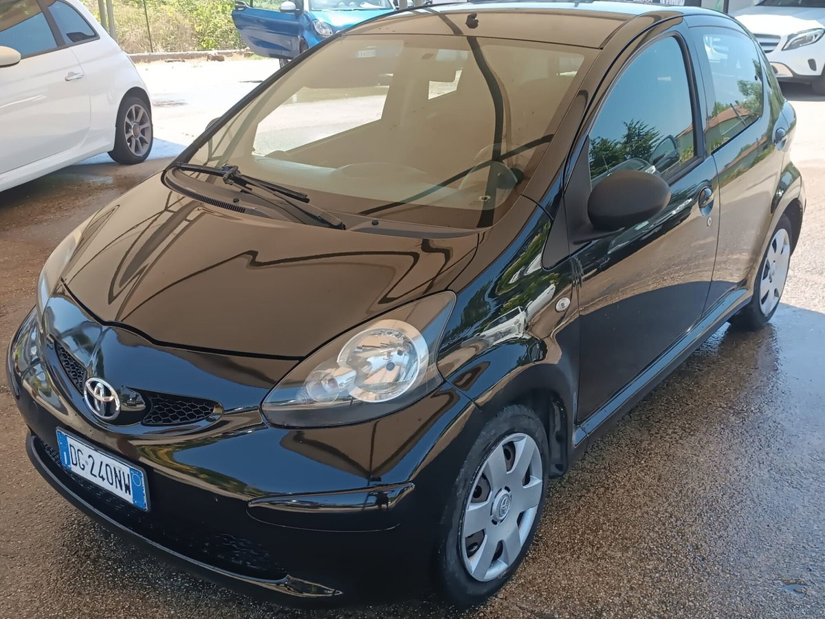 Toyota Aygo 1.0 12V VVT-i 5 porte Sol