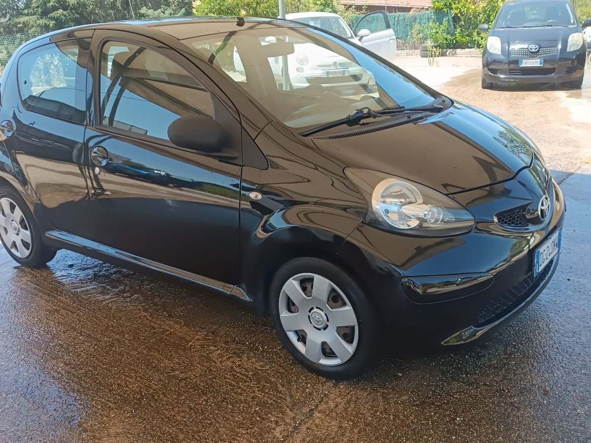 Toyota Aygo 1.0 12V VVT-i 5 porte Sol (16)