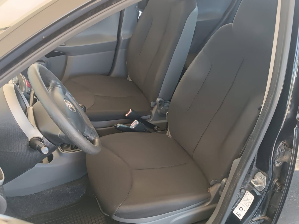 Toyota Aygo 1.0 12V VVT-i 5 porte Sol (4)