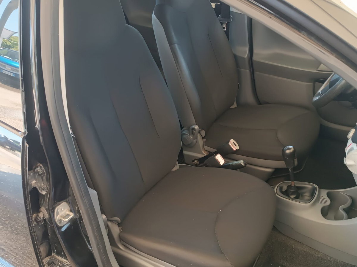 Toyota Aygo 1.0 12V VVT-i 5 porte Sol (7)