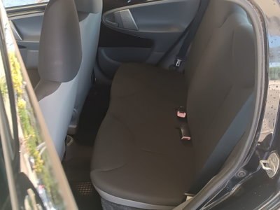 Toyota Aygo 1.0 12V VVT-i 5 porte Sol (8)