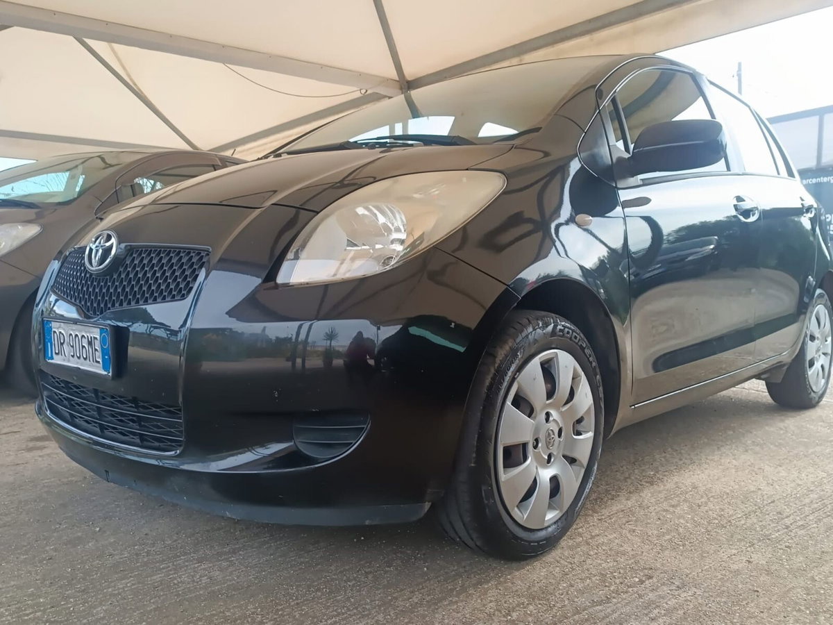 Toyota Yaris 1.0 5 porte Sol