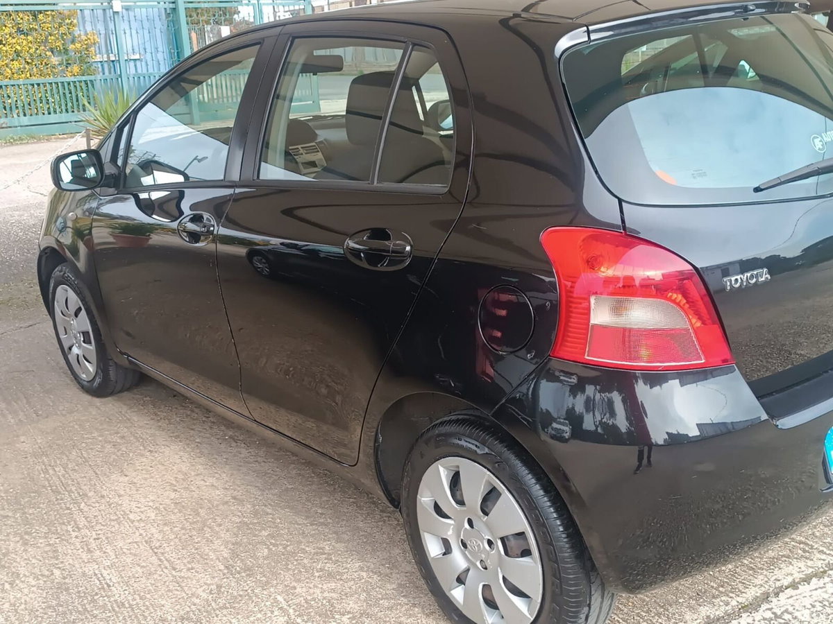 Toyota Yaris 1.0 5 porte Sol (18)