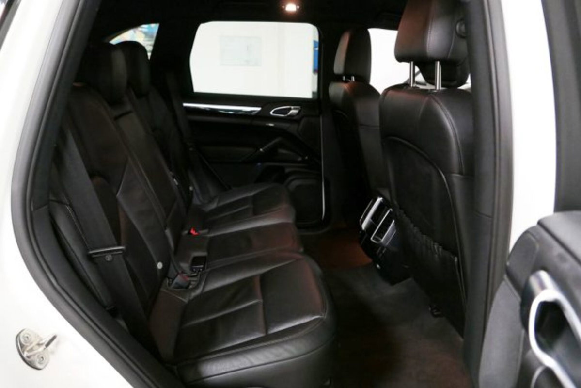 Porsche Cayenne 3.0 Diesel (10)