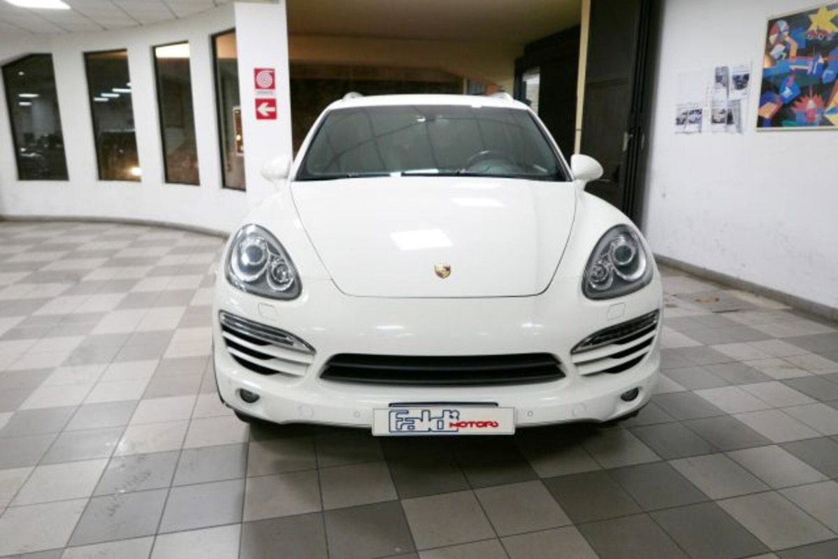Porsche Cayenne 3.0 Diesel (2)