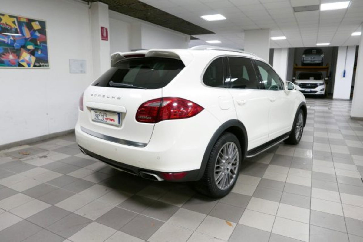 Porsche Cayenne 3.0 Diesel (4)