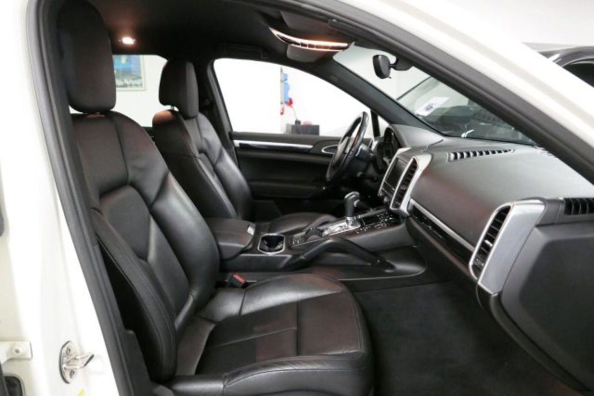 Porsche Cayenne 3.0 Diesel (9)