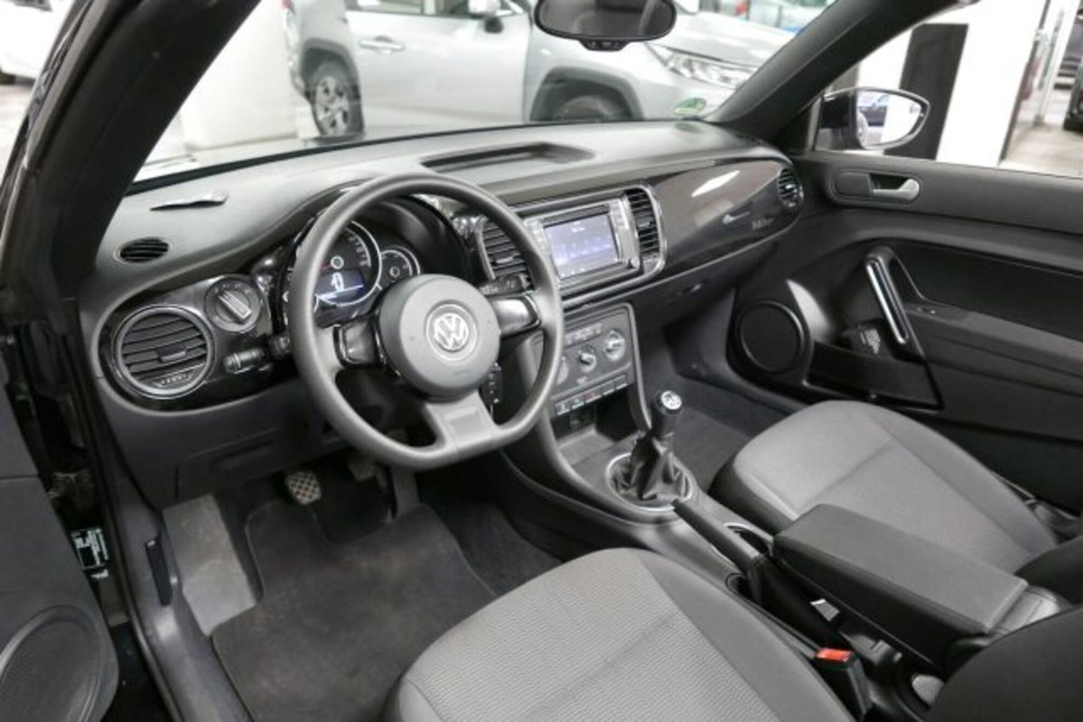 Volkswagen Maggiolino Cabrio 1.2 TSI Design BlueMotion Technology (8)