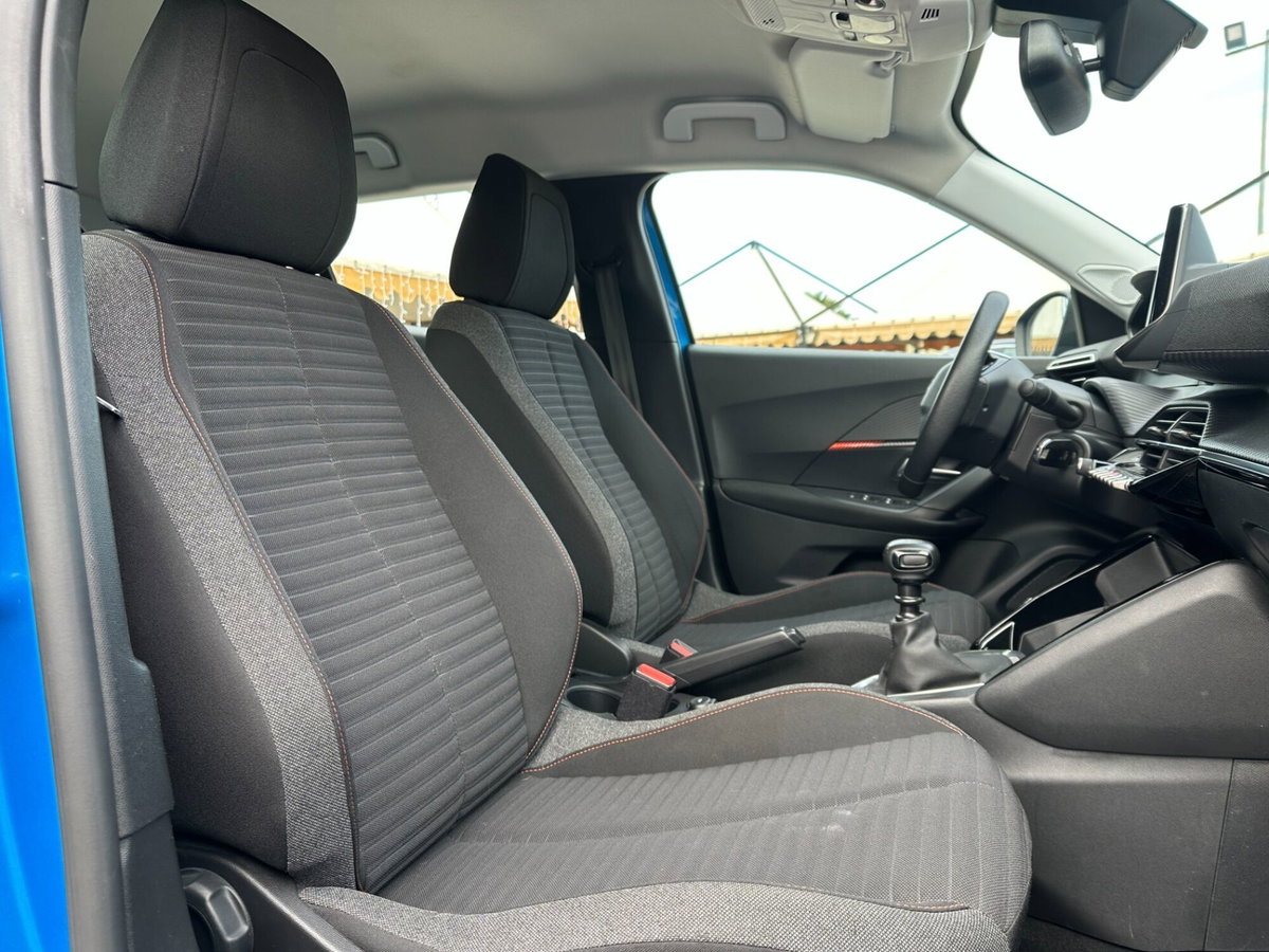 Peugeot 2008 PureTech 100 S&S Active Pack (14)