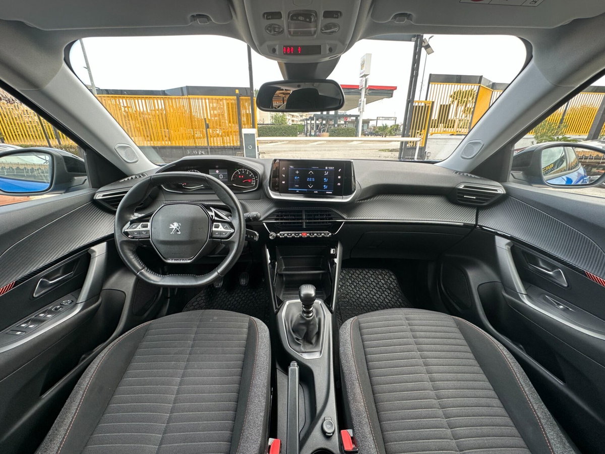 Peugeot 2008 PureTech 100 S&S Active Pack (16)