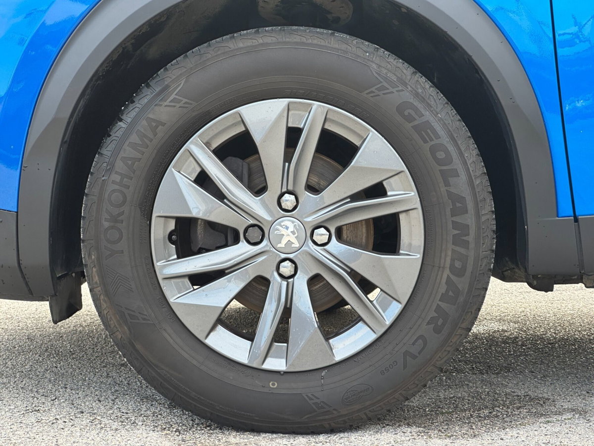 Peugeot 2008 PureTech 100 S&S Active Pack (9)