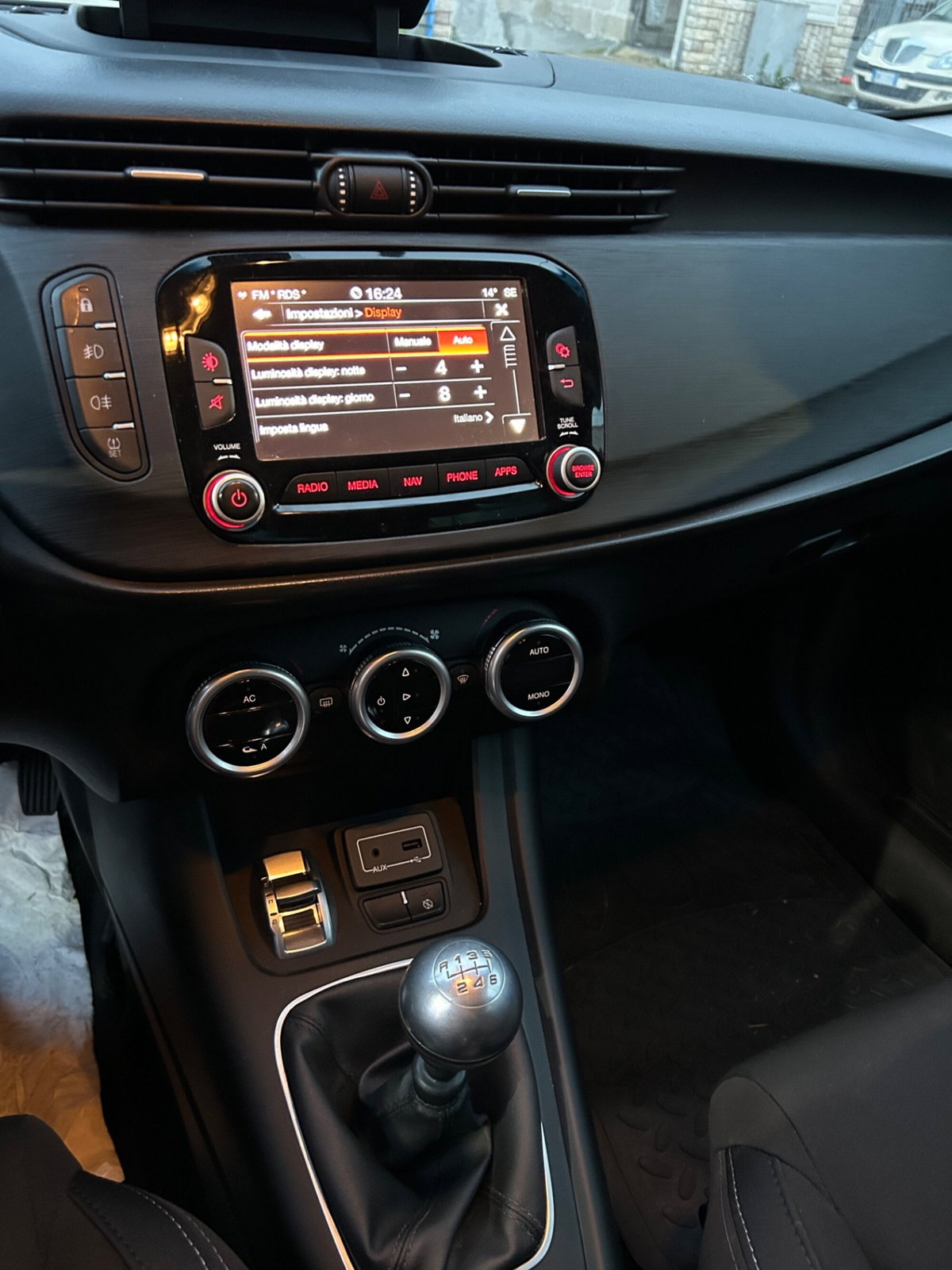 Alfa Romeo Giulietta 1.6 JTDm Ti 120cv (13)