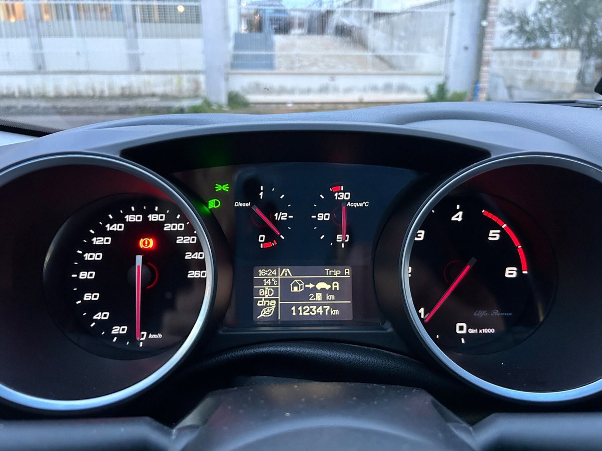 Alfa Romeo Giulietta 1.6 JTDm Ti 120cv (18)