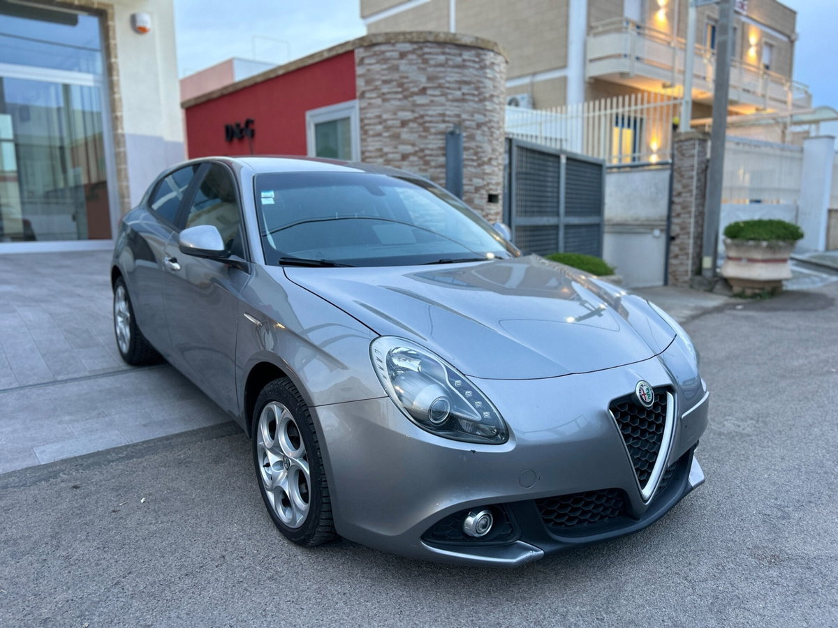 Alfa Romeo Giulietta 1.6 JTDm Ti 120cv (2)