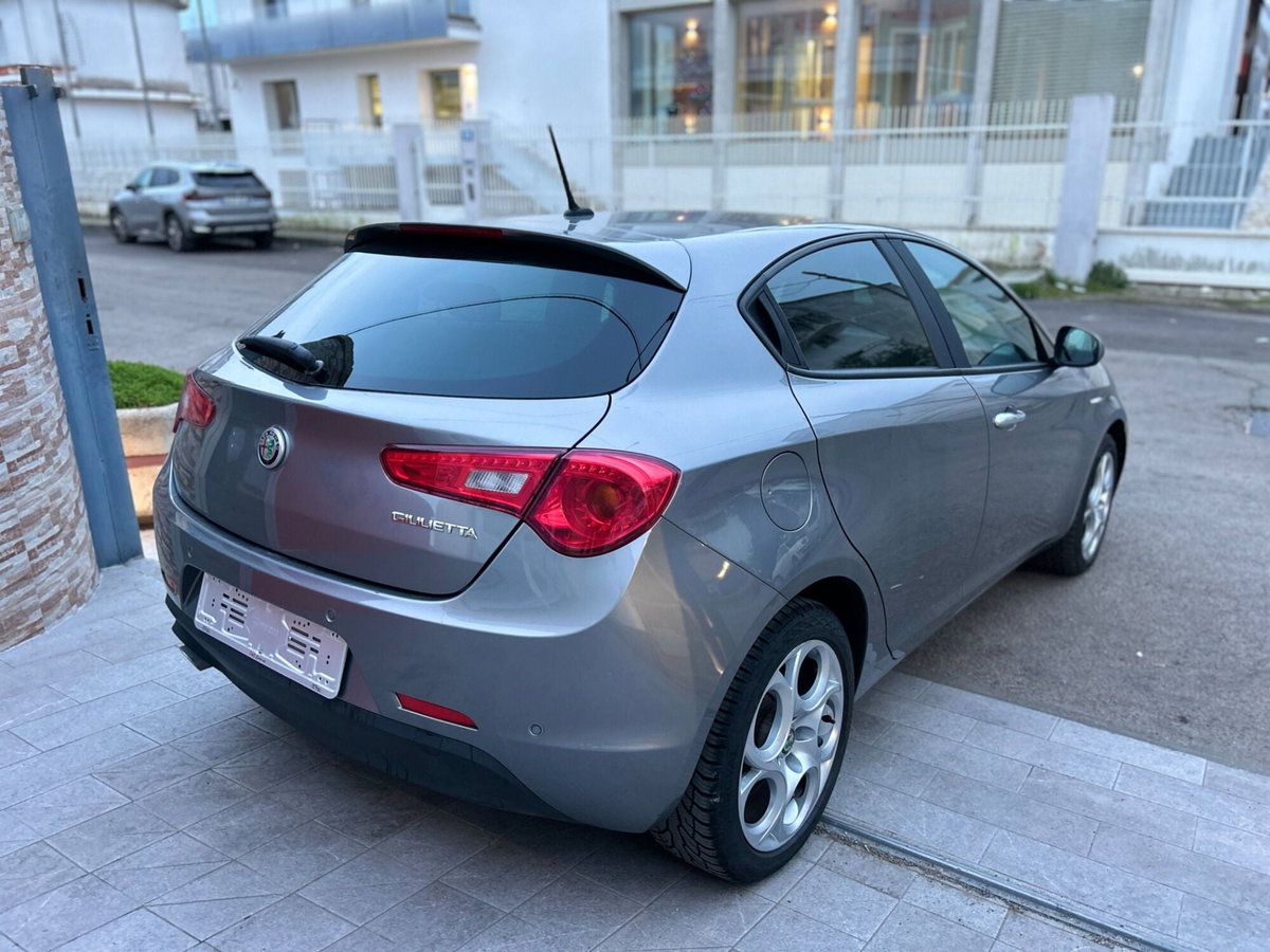 Alfa Romeo Giulietta 1.6 JTDm Ti 120cv (3)