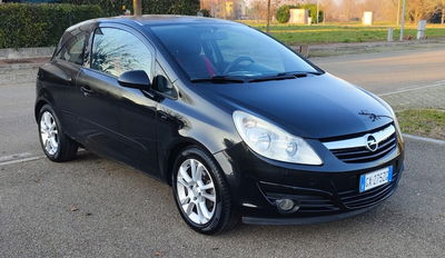 Opel Corsa 1.2 3 porte Sport usata