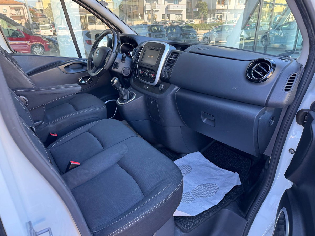 Renault Trafic Furgone T29 2.0 dCi 120CV PL-TN Zen Heavy (12)
