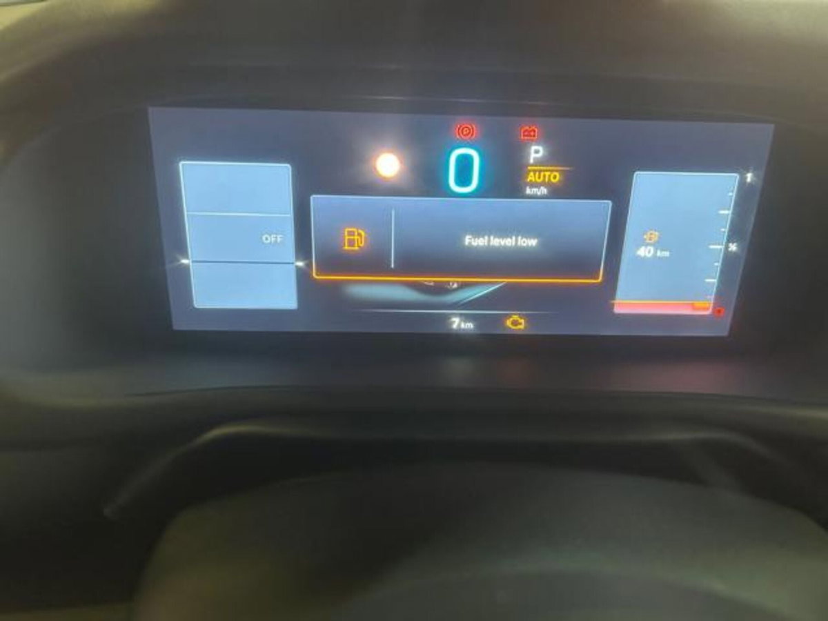 Jeep Avenger 1.2 turbo e-hybrid mhev Overland 4xe 145cv edct6 (12)