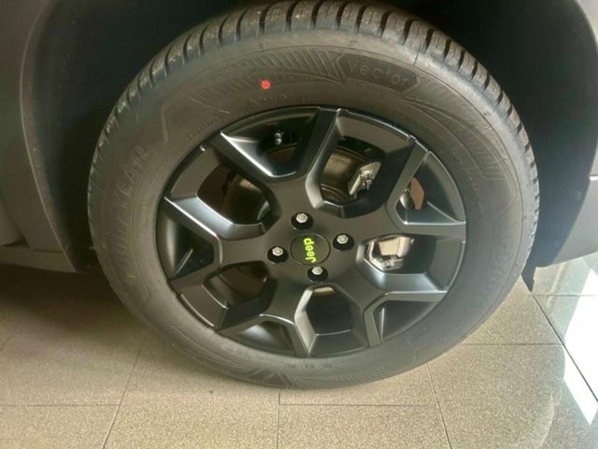 Jeep Avenger 1.2 turbo e-hybrid mhev Overland 4xe 145cv edct6 (4)