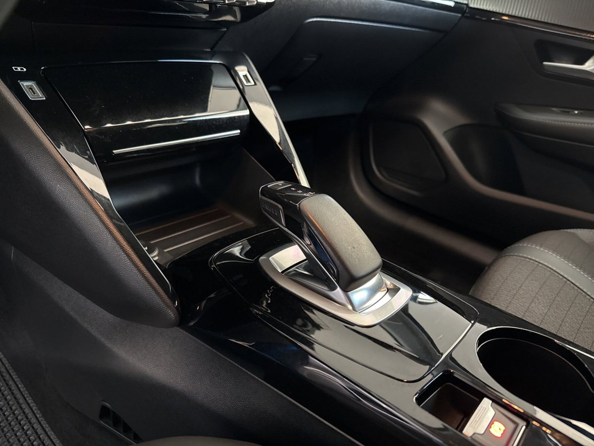 Peugeot 208 motore elettrico 136 CV 5 porte Allure Pack (15)