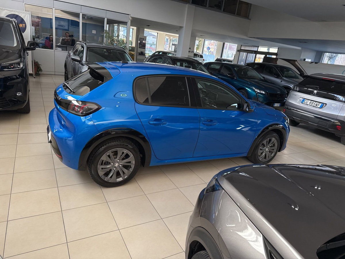 Peugeot 208 motore elettrico 136 CV 5 porte Allure Pack (6)