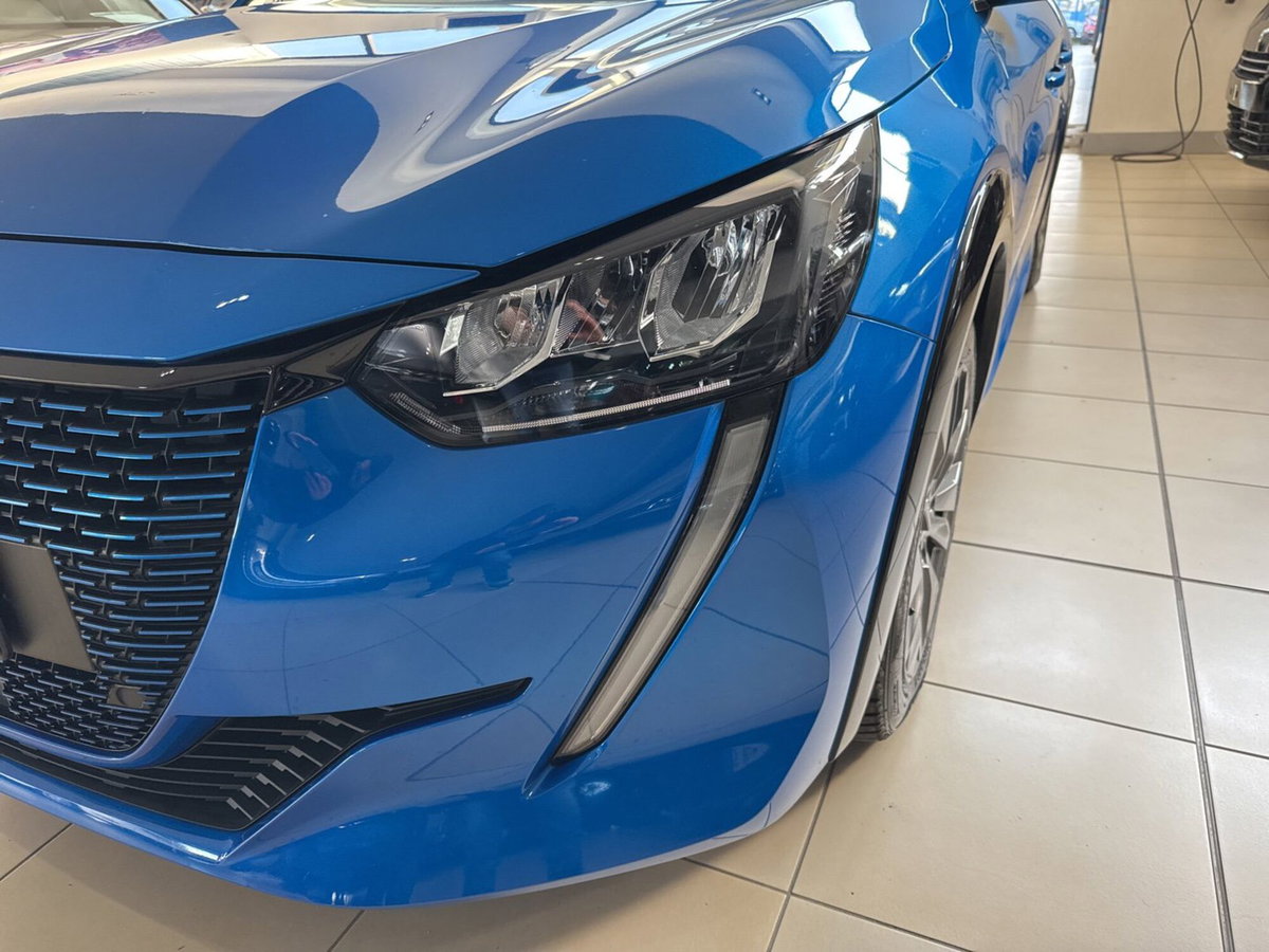 Peugeot 208 motore elettrico 136 CV 5 porte Allure Pack (9)