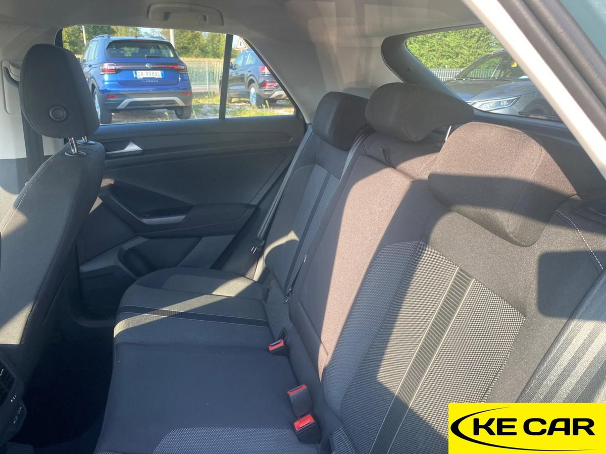 Volkswagen T-Roc 2.0 tdi Life 115cv (10)