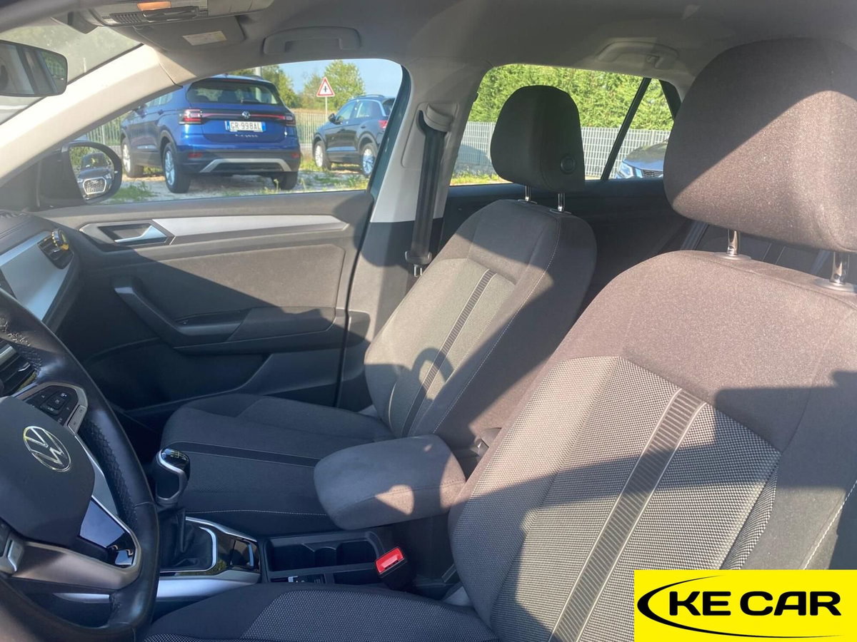 Volkswagen T-Roc 2.0 tdi Life 115cv (11)