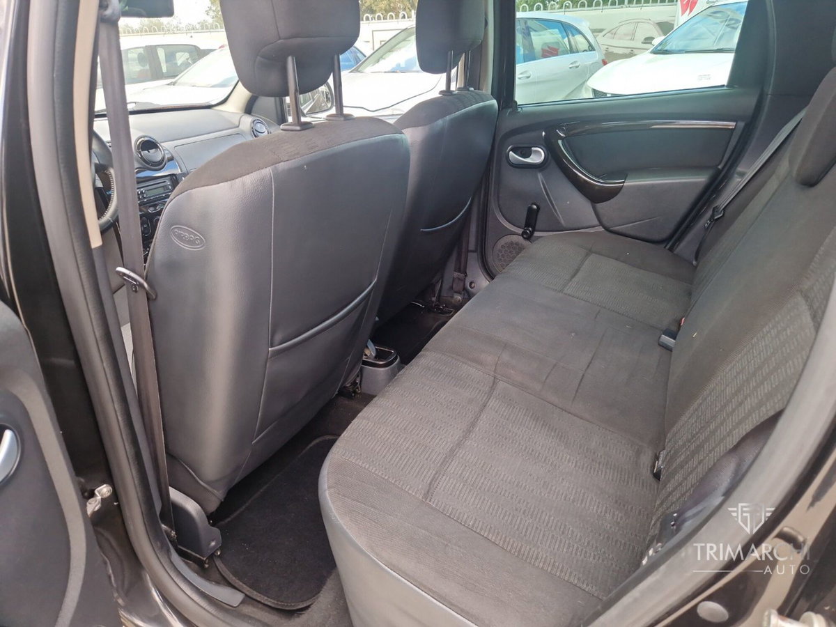 Dacia Duster 1.5 dCi 110CV 4x2 Lauréate (15)