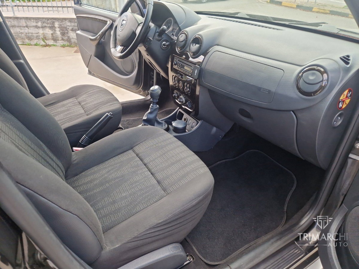Dacia Duster 1.5 dCi 110CV 4x2 Lauréate (16)