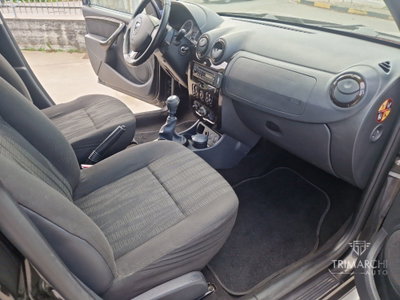 Dacia Duster 1.5 dCi 110CV 4x2 Lauréate (16)