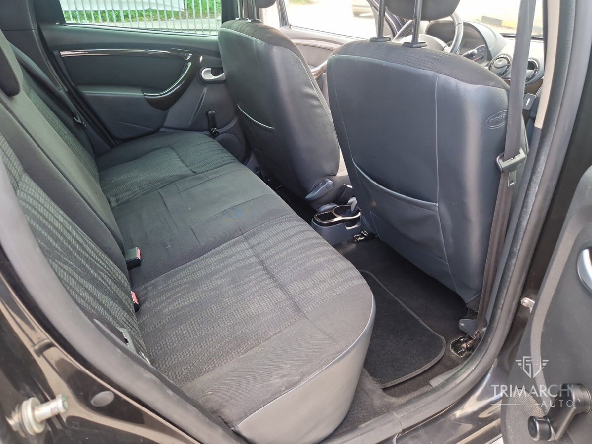 Dacia Duster 1.5 dCi 110CV 4x2 Lauréate (17)