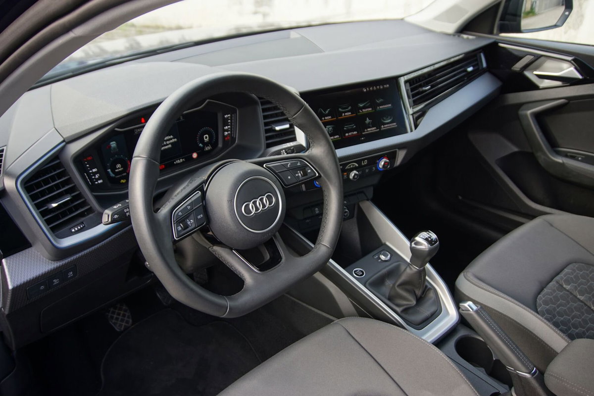 Audi A1 Sportback 30 TFSI S line edition (5)