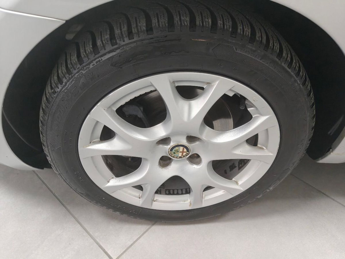 Alfa Romeo MiTo 1.6 JTDm 16V Progression (6)
